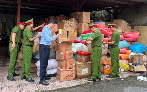 Tiêu hủy 25 tấn hàng giả, hàng kém chất lượng tại làng nghề La Phù