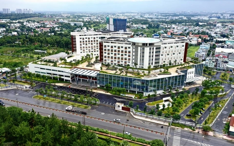 Xếp hạng 10 cơ sở y tế ở TP.HCM có điểm cao nhất và thấp nhất