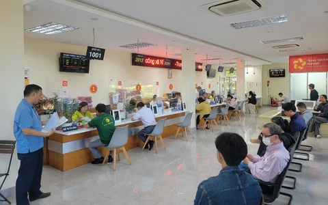 Hơn 1.300 hồ sơ trong 7 ngày, Trung tâm hành chính xã Nhà Bè khởi đầu đầy sôi động