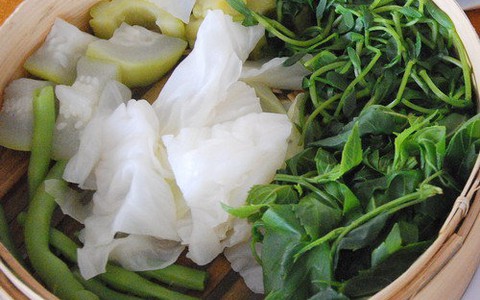 Về Vàm Sát nếm rau bui rừng, cá rô biển