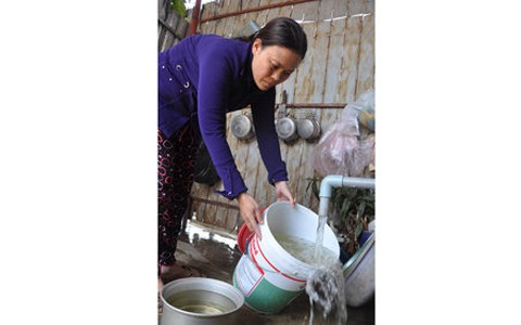 Nước giếng bốc mùi thuốc trừ sâu