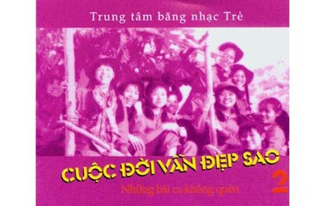 "Vết chân tròn trên cát" hay bông hoa nở giữa cuộc đời