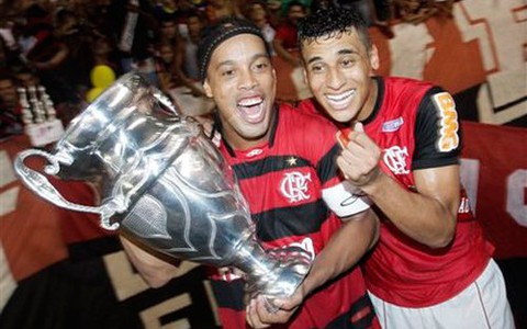 Flamengo vô địch bang Rio de Janeiro