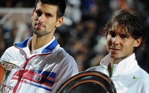 Djokovic lần thứ hai thắng Nadal trên sân đất