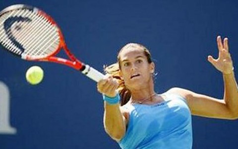 Mauresmo không đủ điều kiện thi đấu