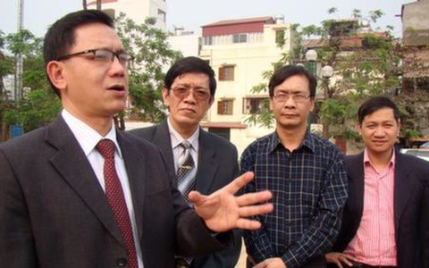 Éo le muôn cuộc chạy đua
