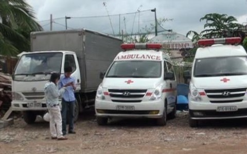 Xe cấp cứu "lụi"