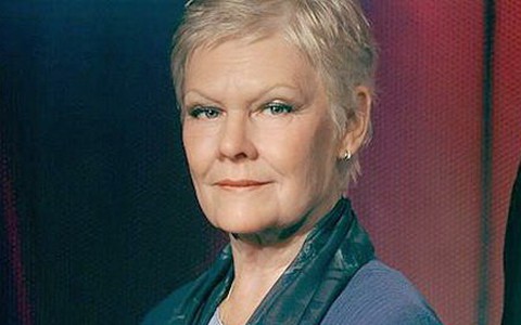 Dame Judi Dench nhận Quả cầu pha lê
