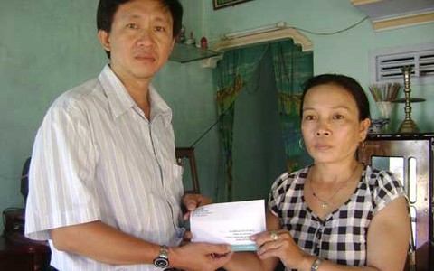 Tiếp sức Huy đi thi quốc tế