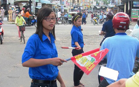 Ngày hè đứng chốt giao thông