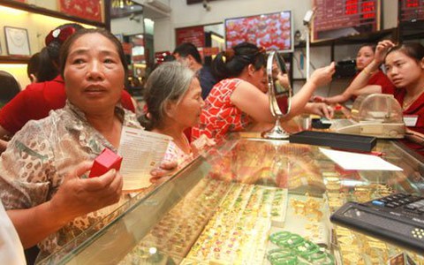 Vàng mất mốc 40 triệu đồng/lượng