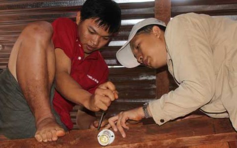 Áo hồng tình nguyện miền biên giới