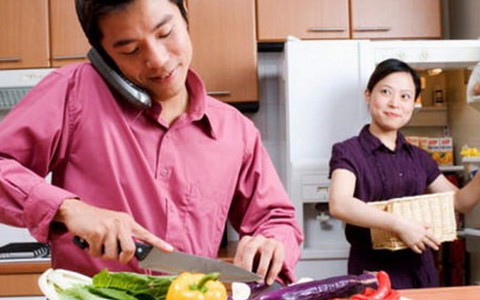 Đàn ông Việt tệ hơn đàn ông ngoại chuyện giúp vợ?
