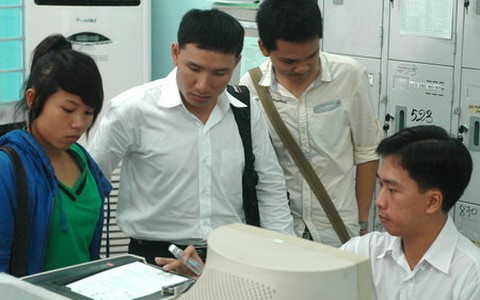 CĐ Công thương TP.HCM: điểm chuẩn NV1 các ngành từ 10-18