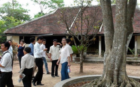 Làng cổ Phước Tích phải sống bằng du lịch