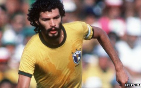 Socrates nhập viện trong tình trạng nguy kịch