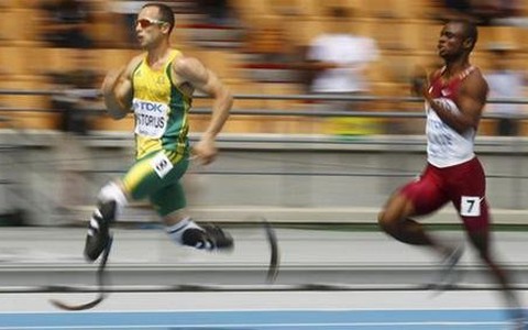 Oscar Pistorius chinh phục người hâm mộ