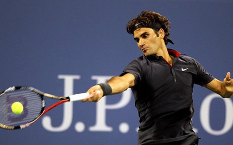 Khởi đầu ấn tượng của Federer và Venus