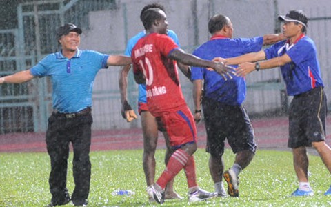 Công an làm việc với VFF
