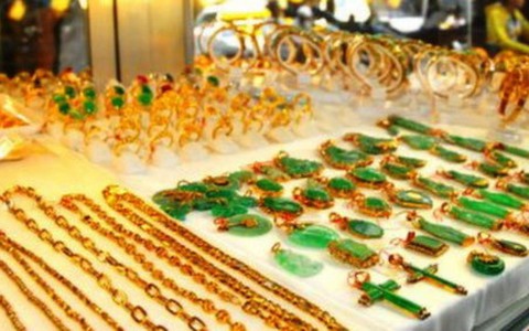 Vàng giảm 600.000 đồng/lượng