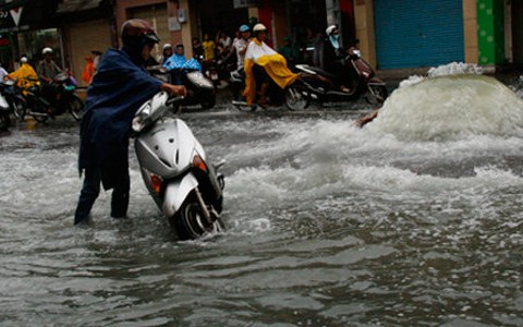 Đường như "bãi chiến trường"