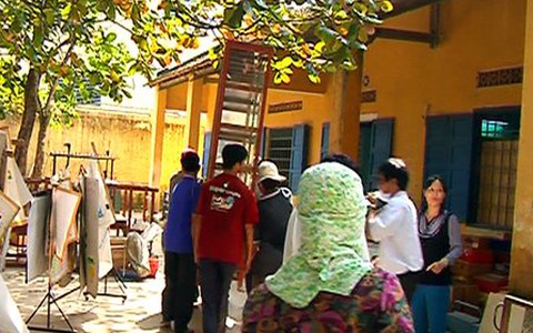 Trường suýt sập, hàng trăm học sinh di tản