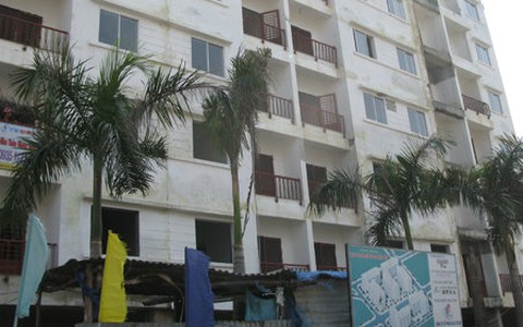 Dài cổ... chờ nhà thu nhập thấp