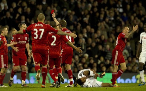 Dempsey hạ gục Liverpool phút cuối