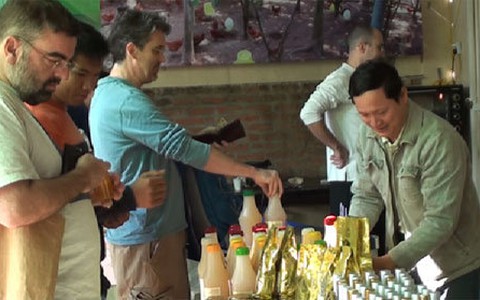 Chợ Tây ở Hà Nội