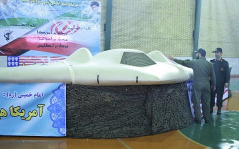 Iran sẽ "chế tạo máy bay tàng hình giống Mỹ"