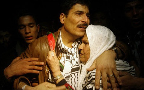 Israel thả 550 tù nhân Palestine