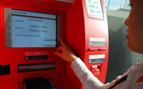 Chủ thẻ lo bị "móc túi"