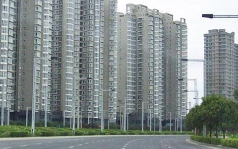 Đua nhau vay nợ và lạm dụng 84 tỉ USD