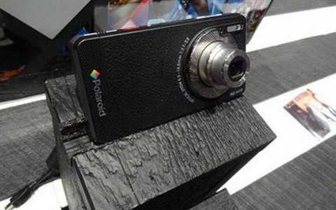 Kodak Polaroid SC1630: smartphone kiêm máy ảnh 16MP