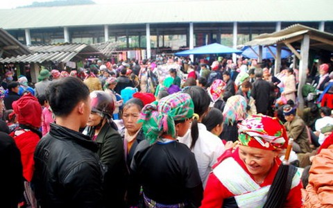 Chợ tết vùng cao
