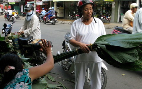 Nhộn nhịp chợ lá dong 26 tết