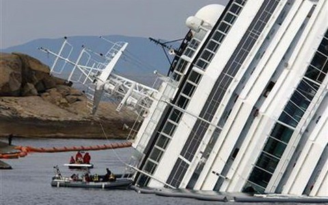 Costa Concordia đền 11.000 euro cho mỗi khách không bị thương