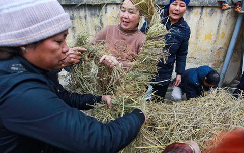 Đặc sắc hội thổi cơm thi làng Thị Cấm