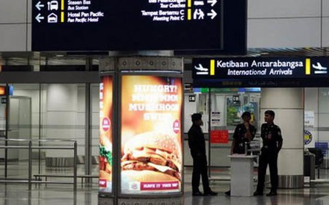 Malaysia chặn nạn buôn tiền ra nước ngoài