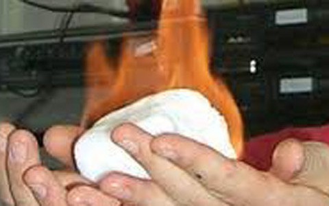 Nhật đầu tư khai thác "băng cháy"