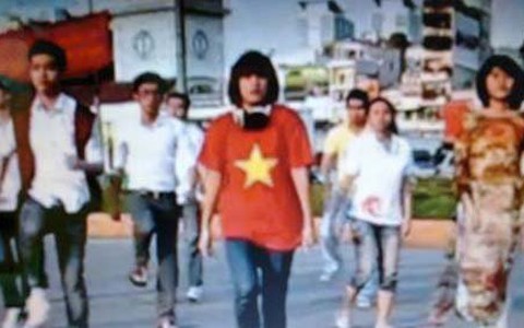 Cờ Việt Nam, áo dài và chợ Bến Thành xuất hiện trên Channel V