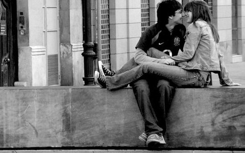 Phụ nữ Việt Nam quan tâm Valentine nhiều hơn đàn ông