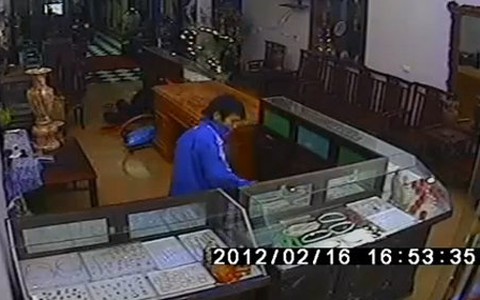 Khởi tố vụ án giết người, cướp tiệm vàng