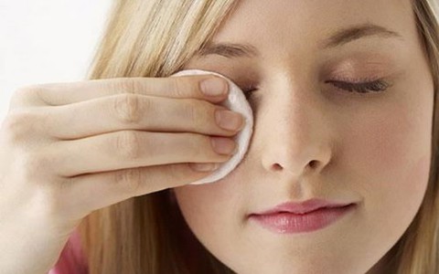 Gìn giữ nét thanh xuân cho vùng da mắt