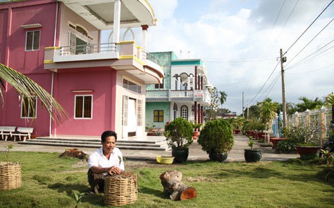 Ấp "nhà lầu"