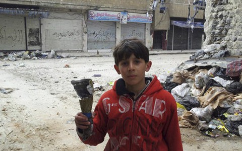 Chữ thập đỏ di tản thường dân Syria