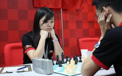 Bất ngờ từ khai cuộc