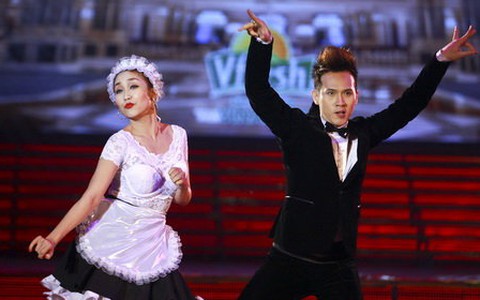 Bước nhảy hoàn vũ 2012 mở màn