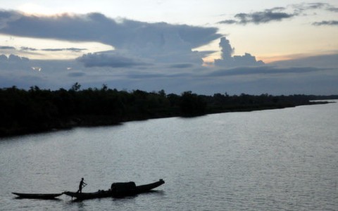 Vội trở về