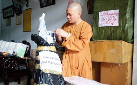 Tăng sĩ thứ 6 lên đường ra Trường Sa